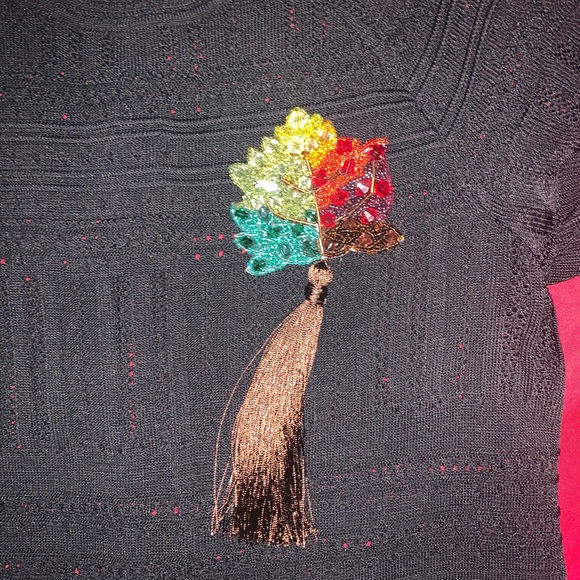 Jewelry Beaded Brooch - Picture 6 of 6